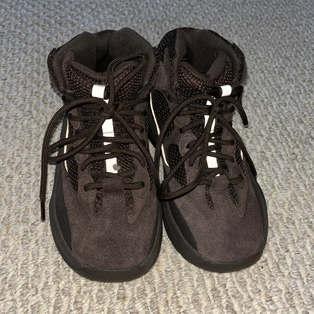 Adidas Yeezy Otholite
